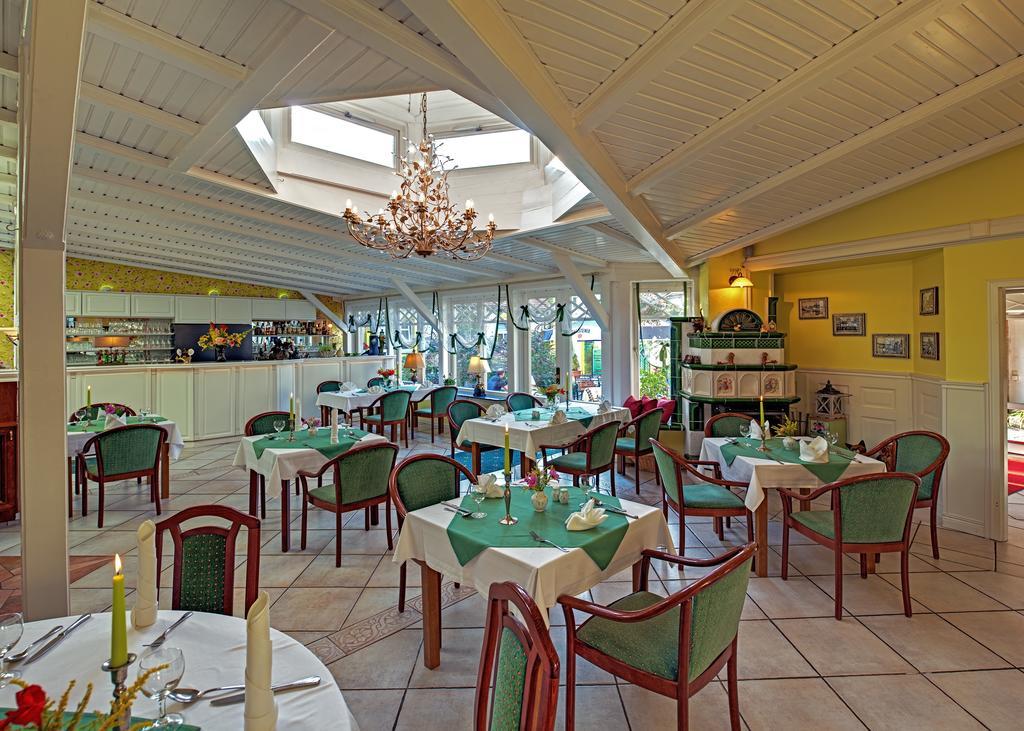 Landhotel Schwarzer Adler Suelzetal 外观 照片