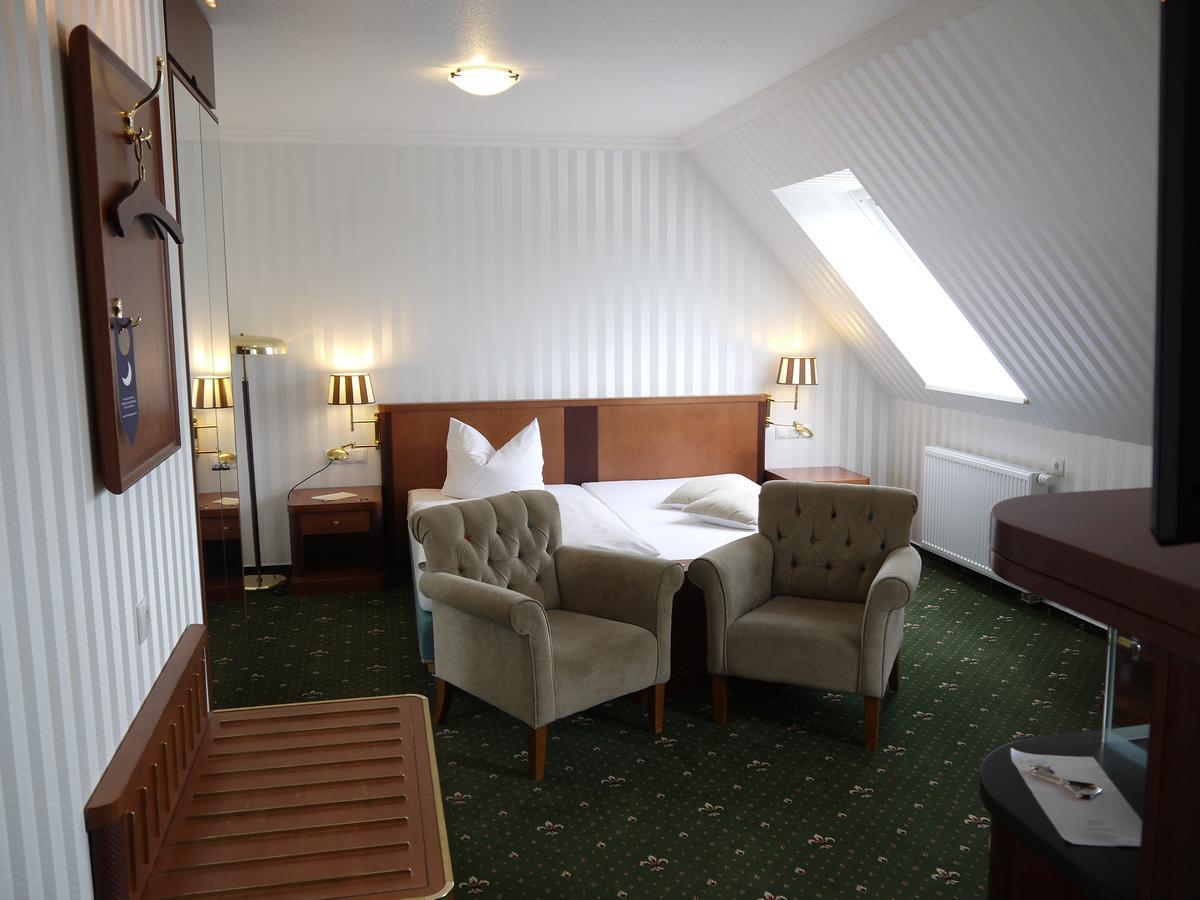 Landhotel Schwarzer Adler Suelzetal 客房 照片